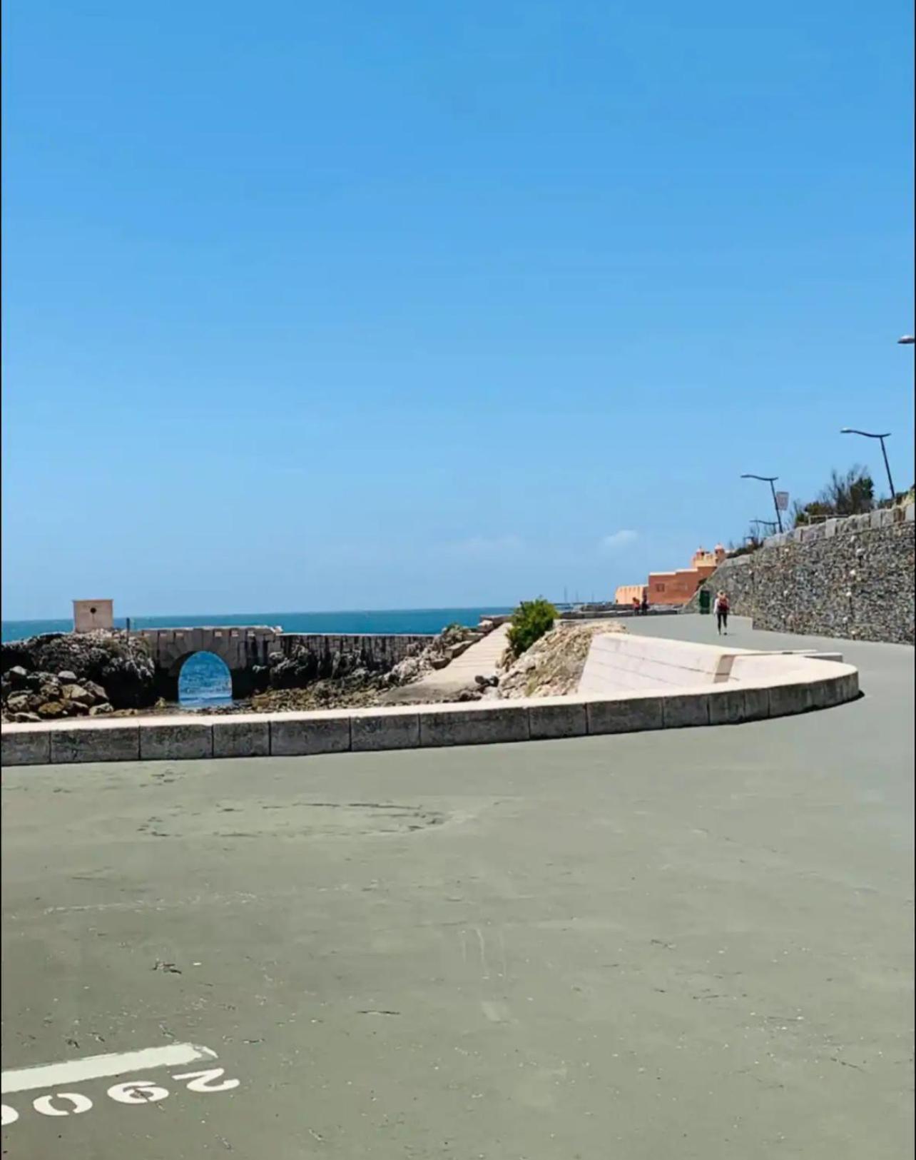 Paço de Arcos Sea View Apartment & 4 Minutes Walk To The Beach מראה חיצוני תמונה