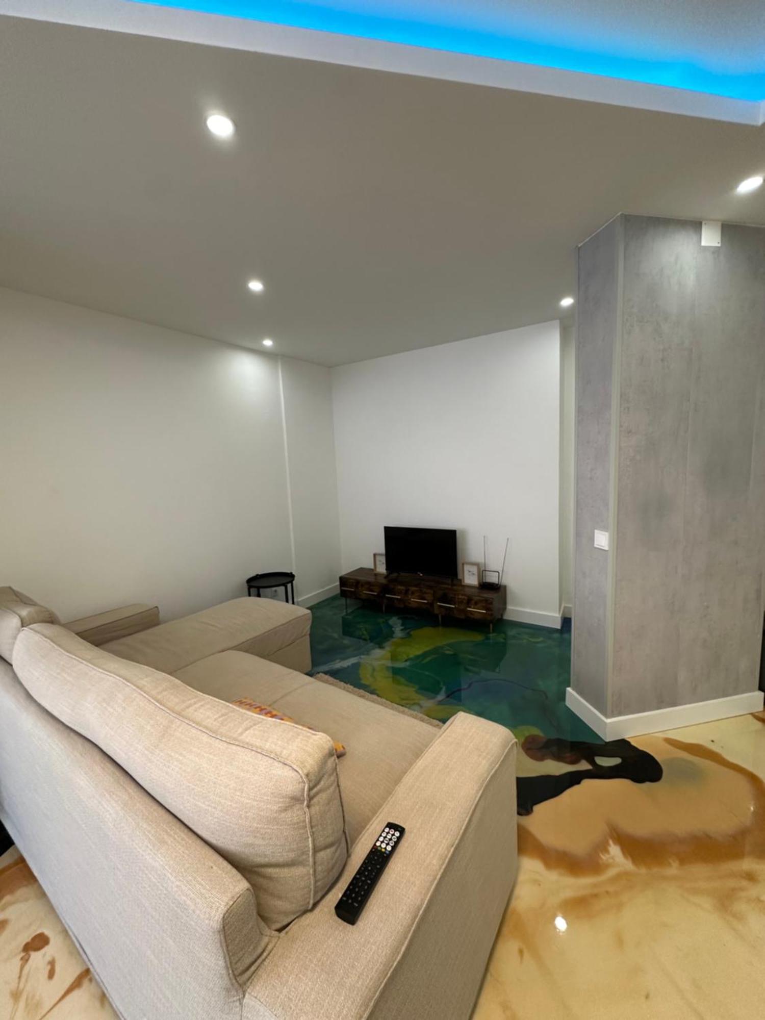 Paço de Arcos Sea View Apartment & 4 Minutes Walk To The Beach מראה חיצוני תמונה